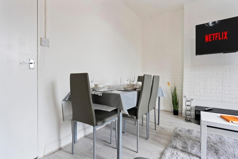 TV and multimedia, Dining area