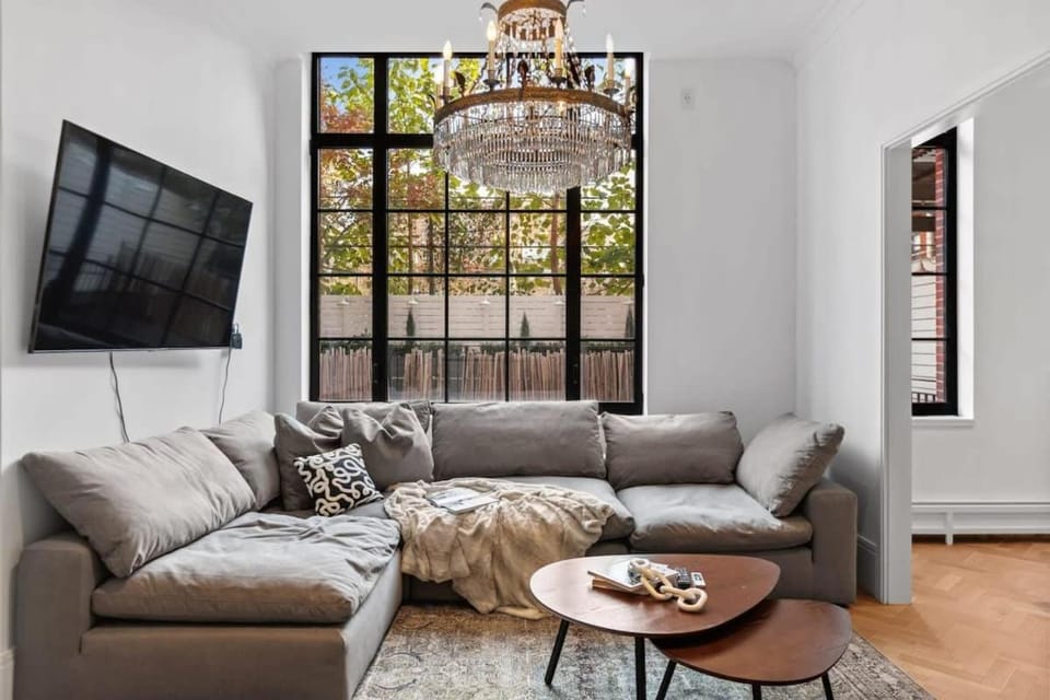 Clinton by Rove Travel 3BR Duplex with Backyard Apartment in East Village