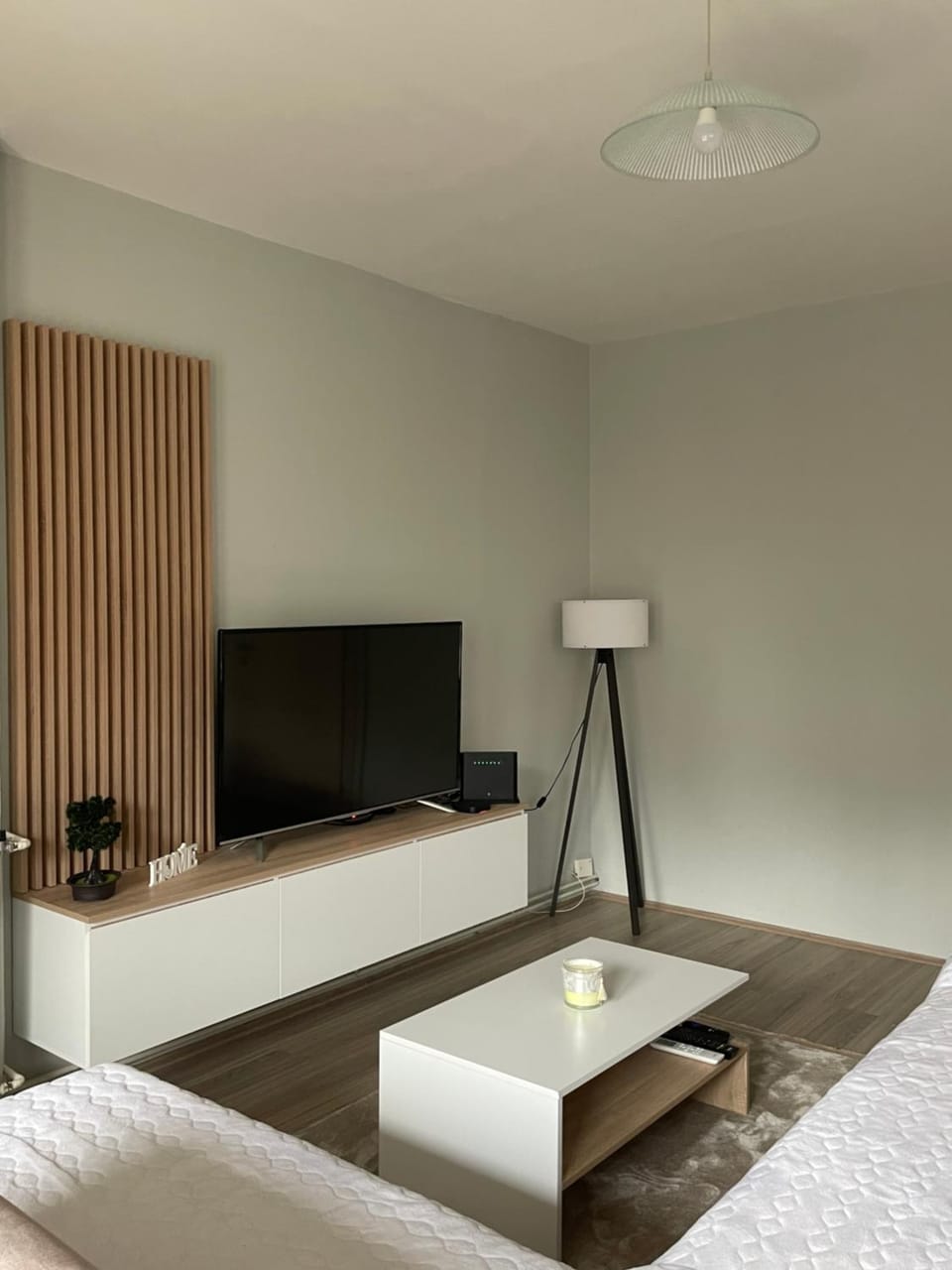 TV and multimedia, Living room, Evening entertainment