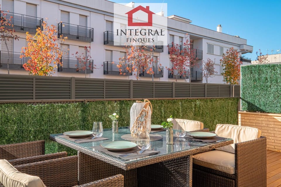 Day, Balcony/Terrace, furniture