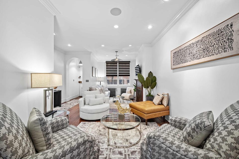 Downing by Rove Travel Private Terrace & Patio Apartment in West Village