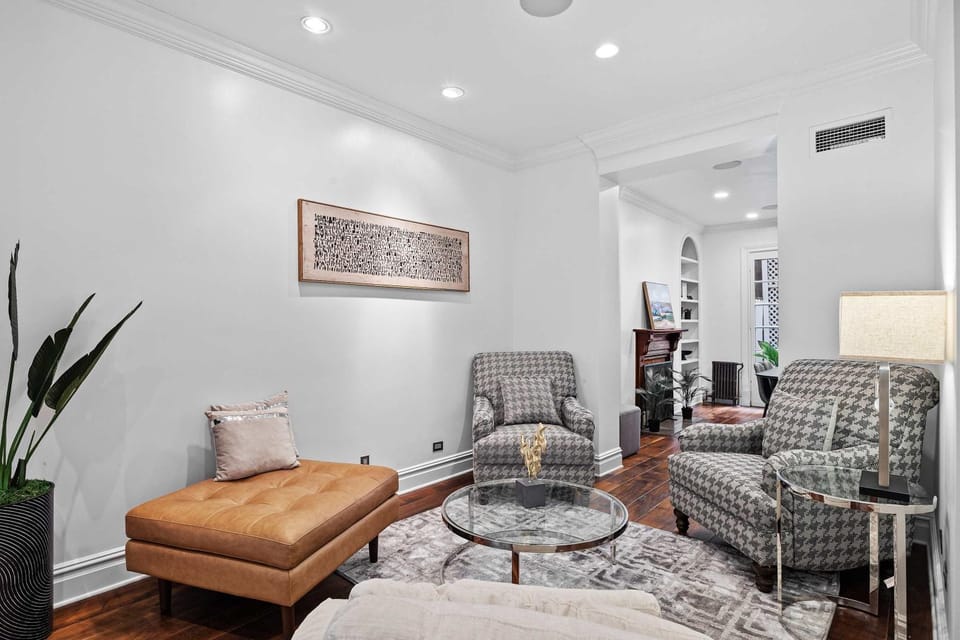 Downing by Rove Travel Private Terrace & Patio Apartment in West Village