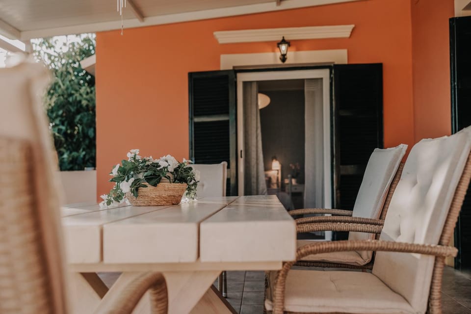 Patio, Day, Balcony/Terrace, Balcony/Terrace, Dining area