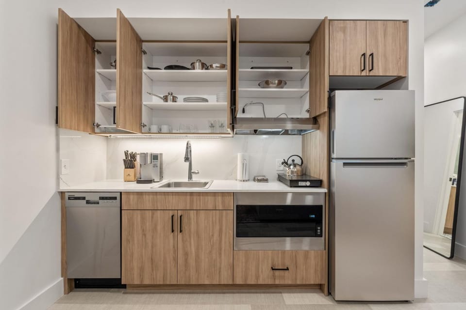 Kitchen or kitchenette