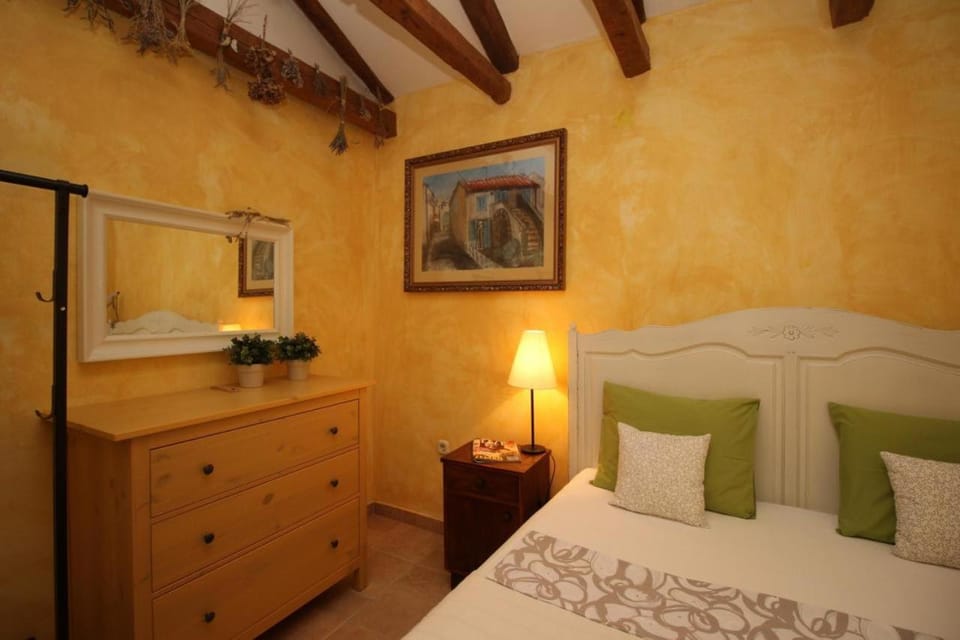Bed, Bedroom, wardrobe