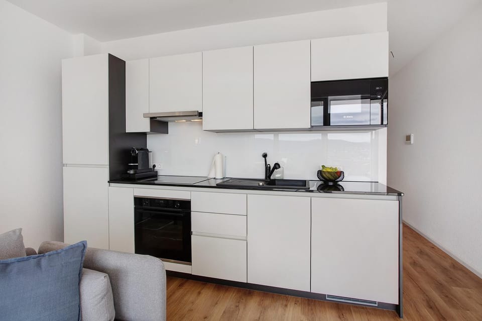 Kitchen or kitchenette, Living room