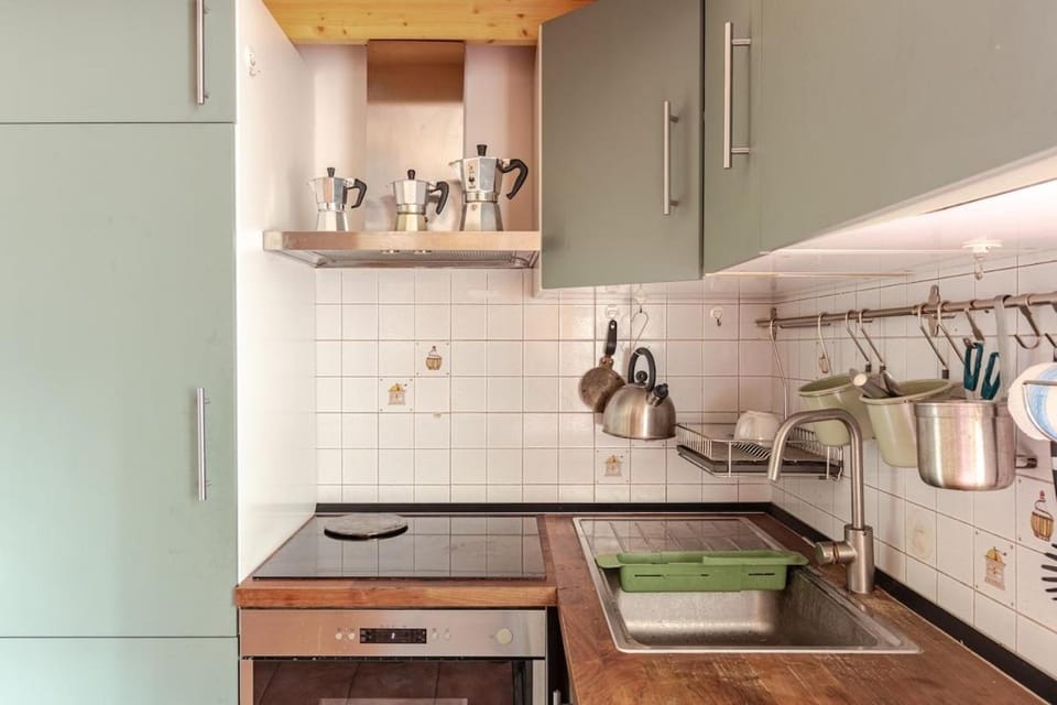 Cozy studio at pedestrian street Apartment in Rome