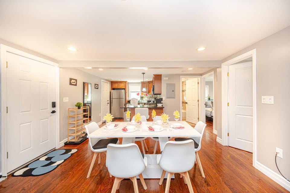 Sparkling 2BR Quincy Apt near Wollaston Beach - Free Parking, Balcony, TV, Pet Friendly 74R Apartment in Quincy