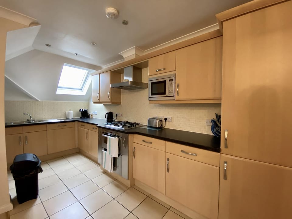 Stylish Bracknell Top Floor Apartment Apartment in Bracknell