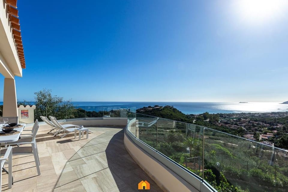 Day, Natural landscape, View (from property/room), Dining area, Sea view