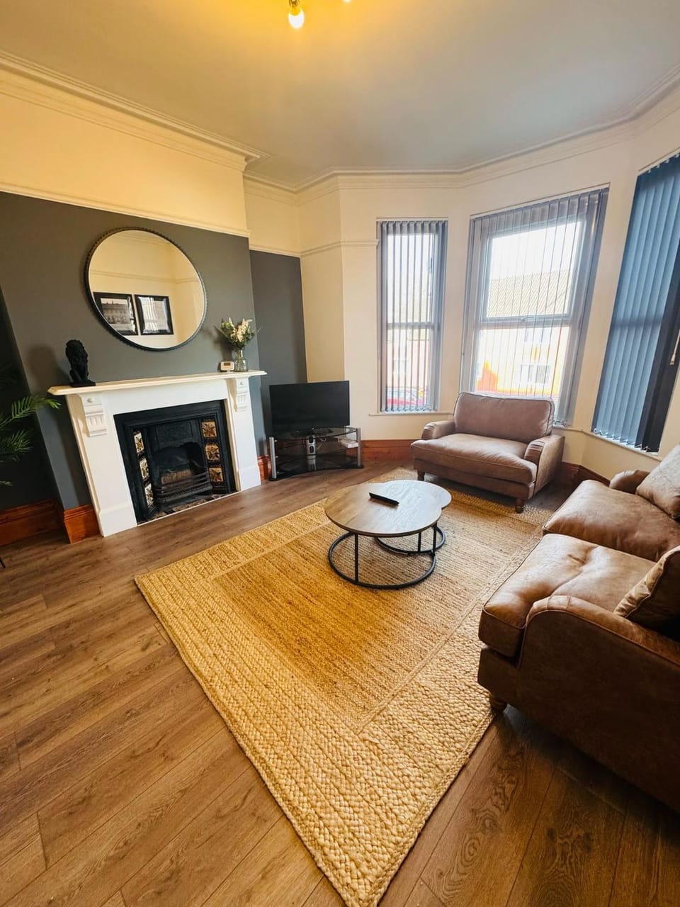 Handpost Gardens Apartment in Newport