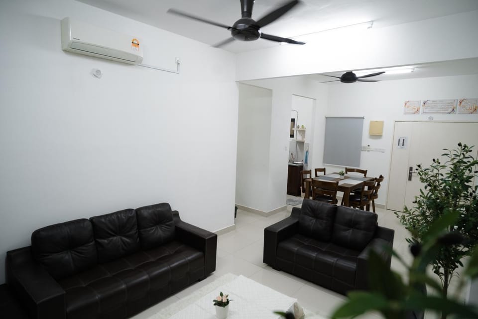 Living room, Seating area, Dining area, air conditioner