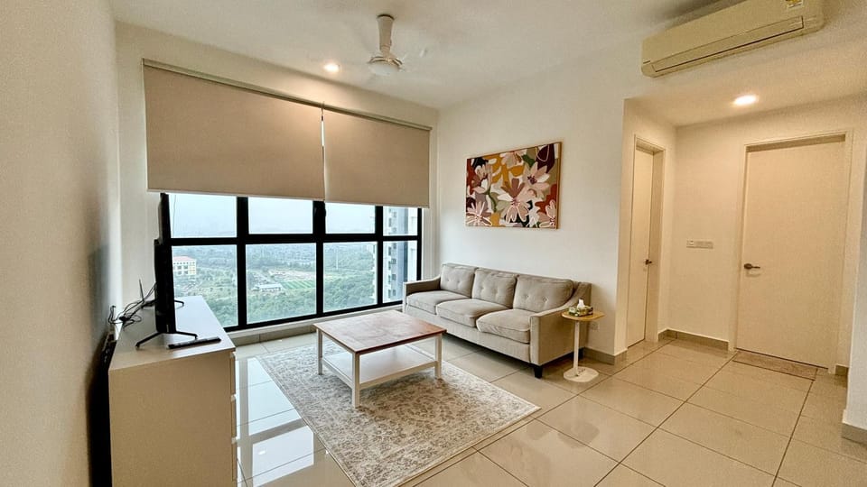 Condo Ioi City Mall Putrajaya, 3 & 2 Bedrooms, near to Hospital Serdang, UPM, Uniten Apartment in Putrajaya