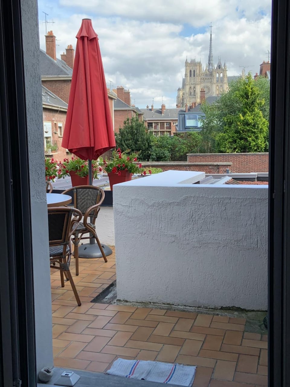 Terrasse vue cathédrale et beffroi hyper centre Apartment in Amiens