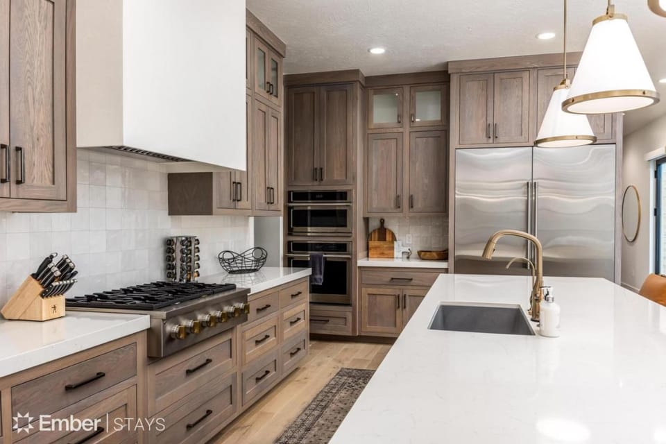 Desert Lotus by Ember Stays House in St George