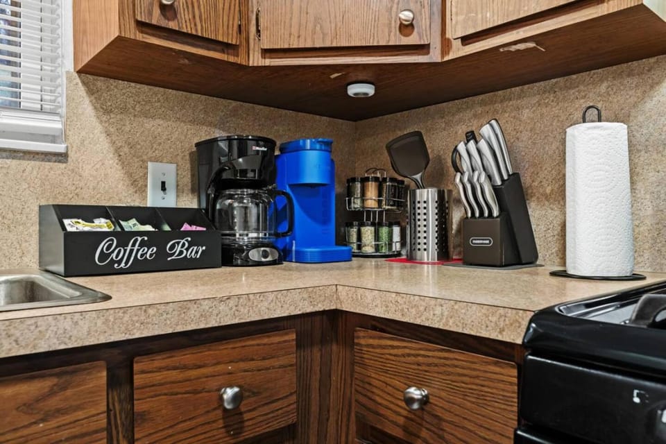 Coffee/tea facilities, Kitchen or kitchenette