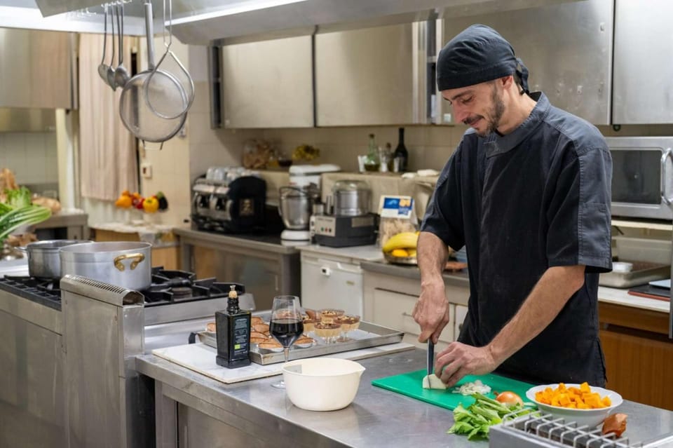 Kitchen or kitchenette, Food and drinks