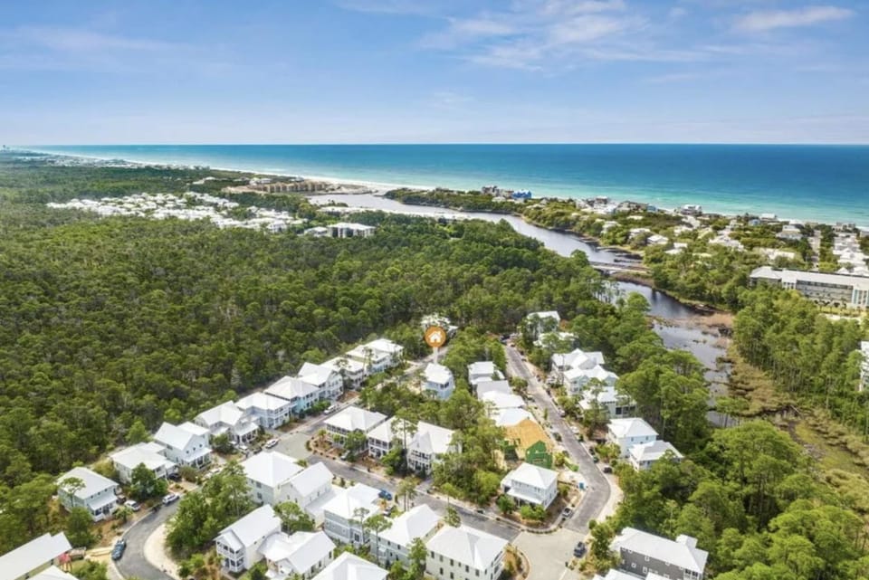 Available for Season! Pinkie Preferred Property - Solaris House in South Walton County