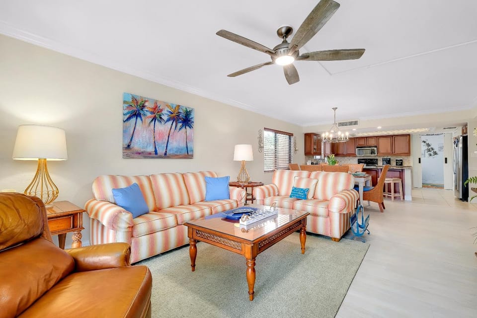 Available for Season! Tequila Sunrise on Siesta Key Apartment in Siesta Beach