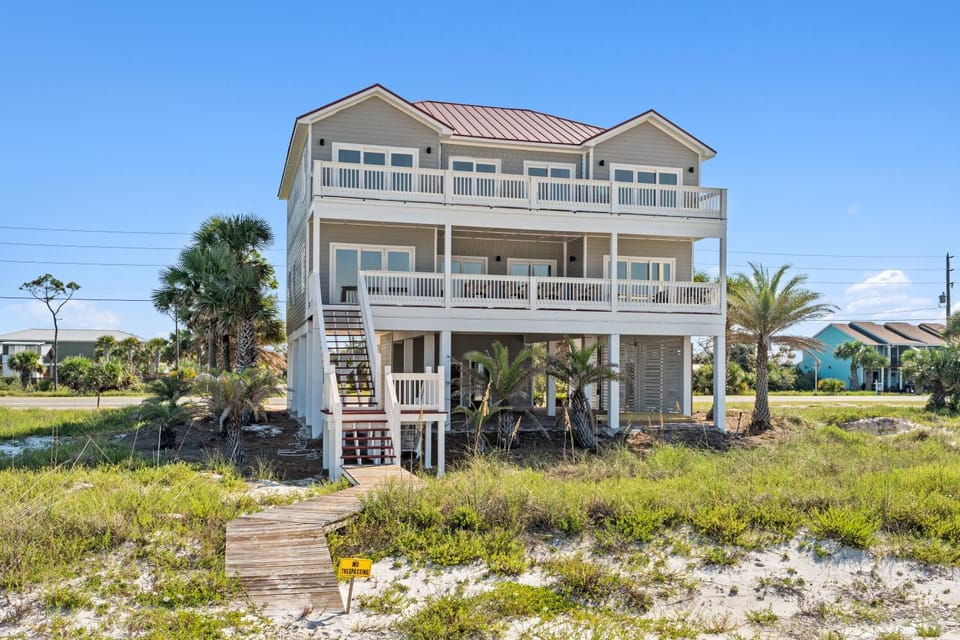 Available for Season! St Joe A-Go-Go - Gulf Front - Pet-Friendly House in Florida