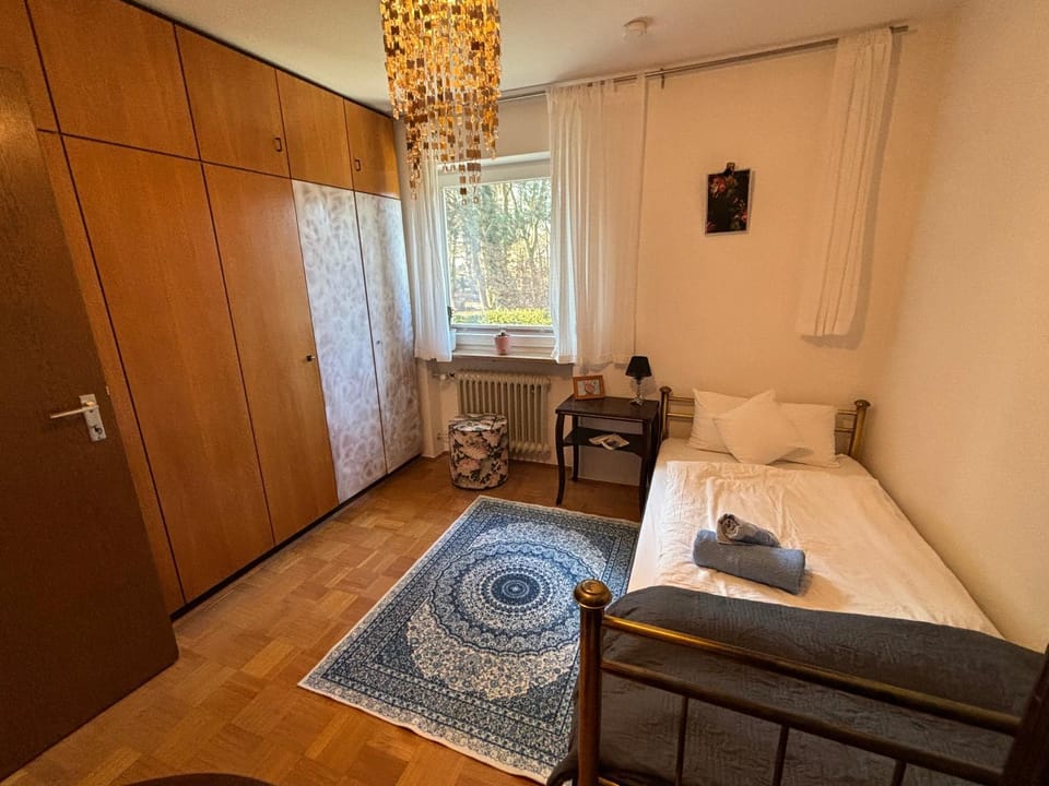 Bed, Living room, Photo of the whole room, Bedroom