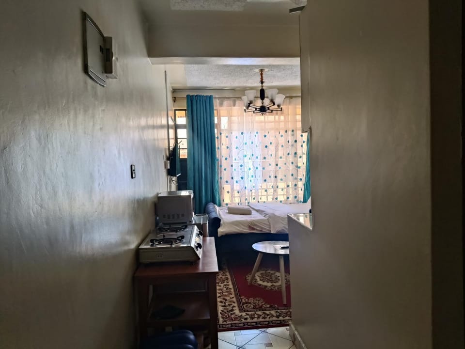 Bed, room service
