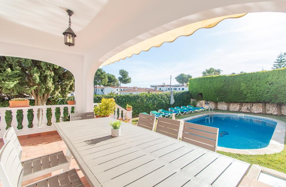 Villa Can Che by Sonne Villas Villa in Serpentona