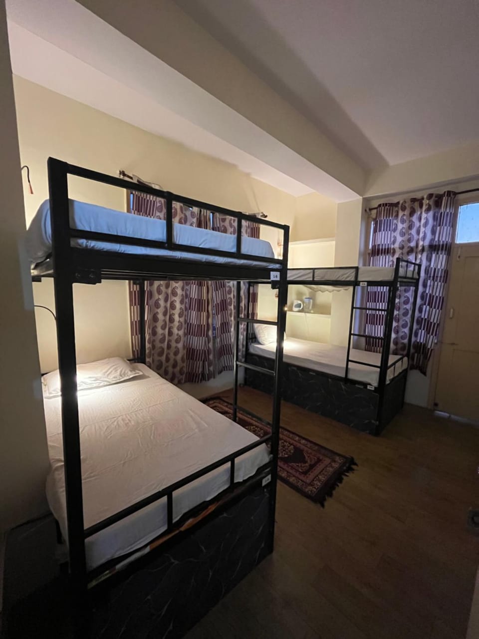 hill view hostel Hostel in Shimla