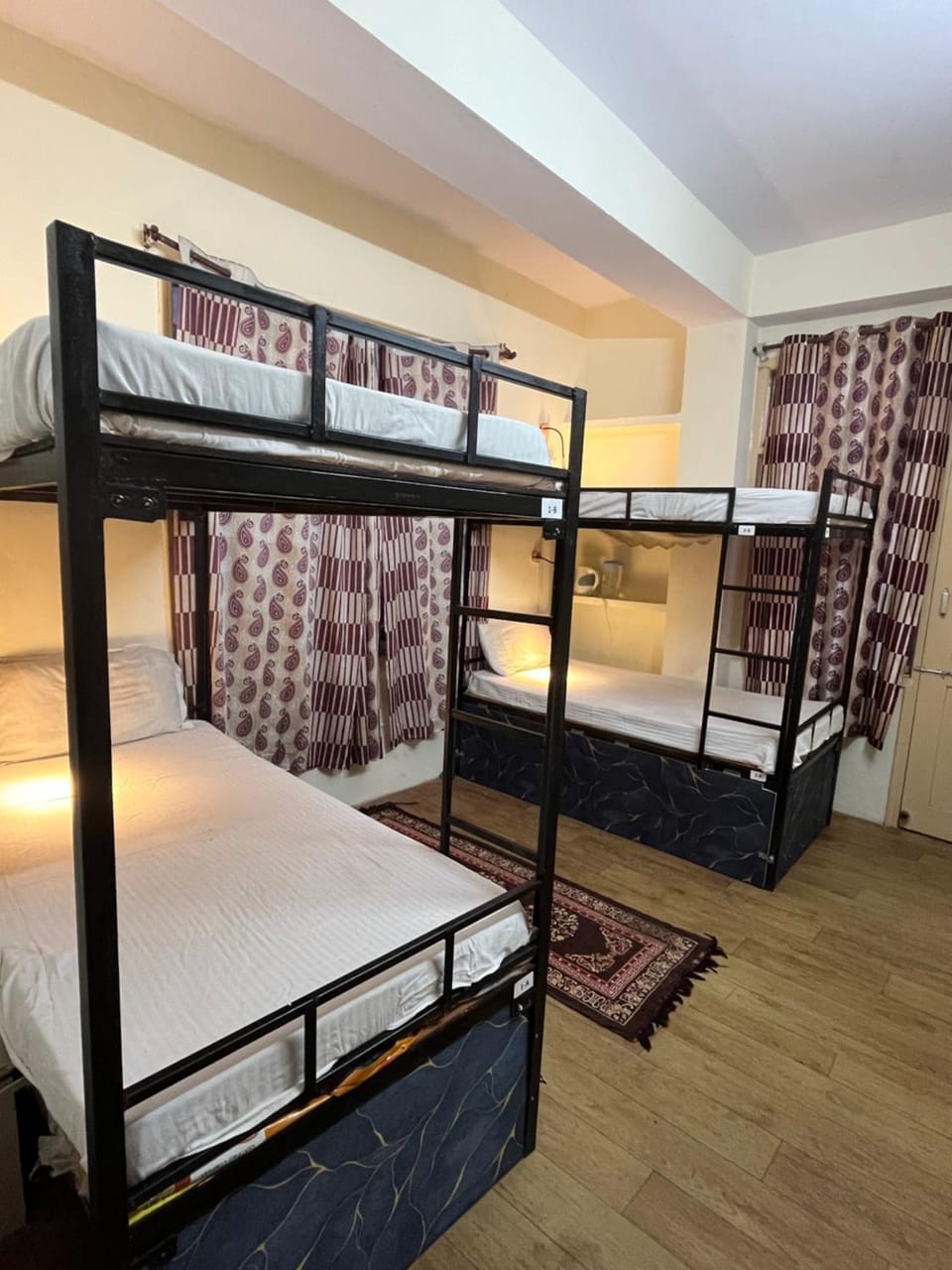 hill view hostel Hostel in Shimla