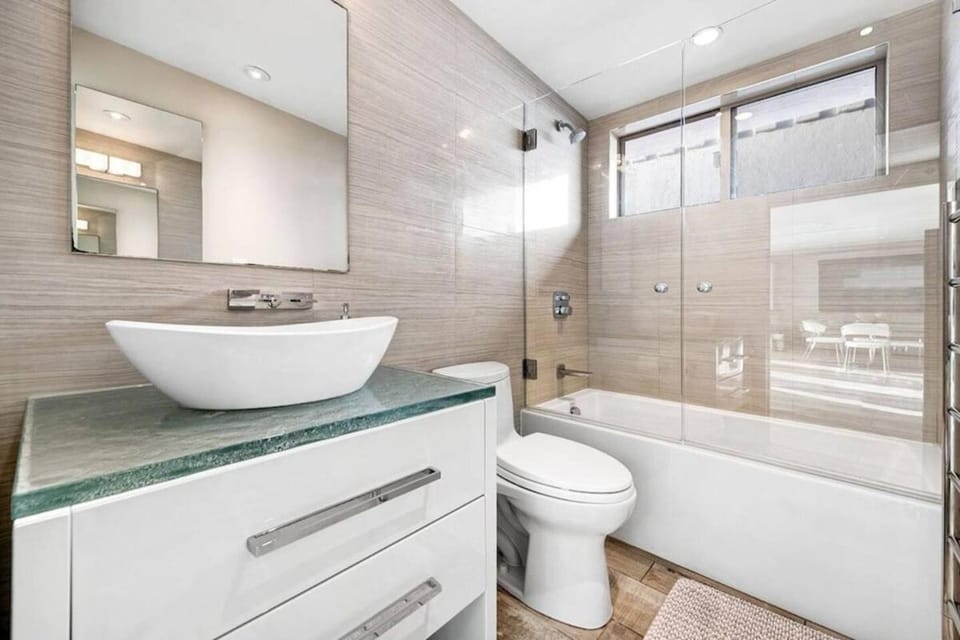 Hi-Tech Hideaway - Modern & Ocean Front! House in Solana Beach