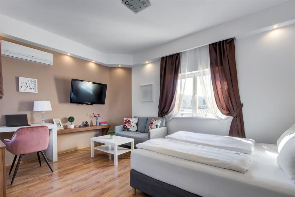 Premium Studio Szervita Square Apartment in Budapest