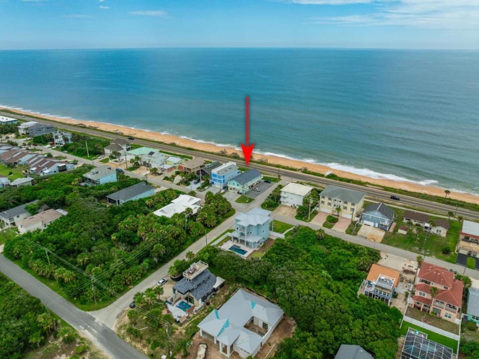 Steps from Flagler Beach! 2-BR Condo, Pet-Friendly w/Balcony Apartment in Flagler Beach