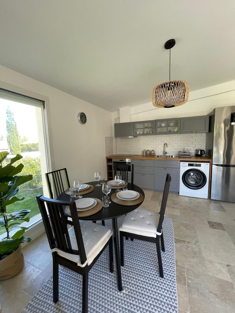 Duplex indépendant avec clim et parking St Donat Apartment in Aix-en-Provence
