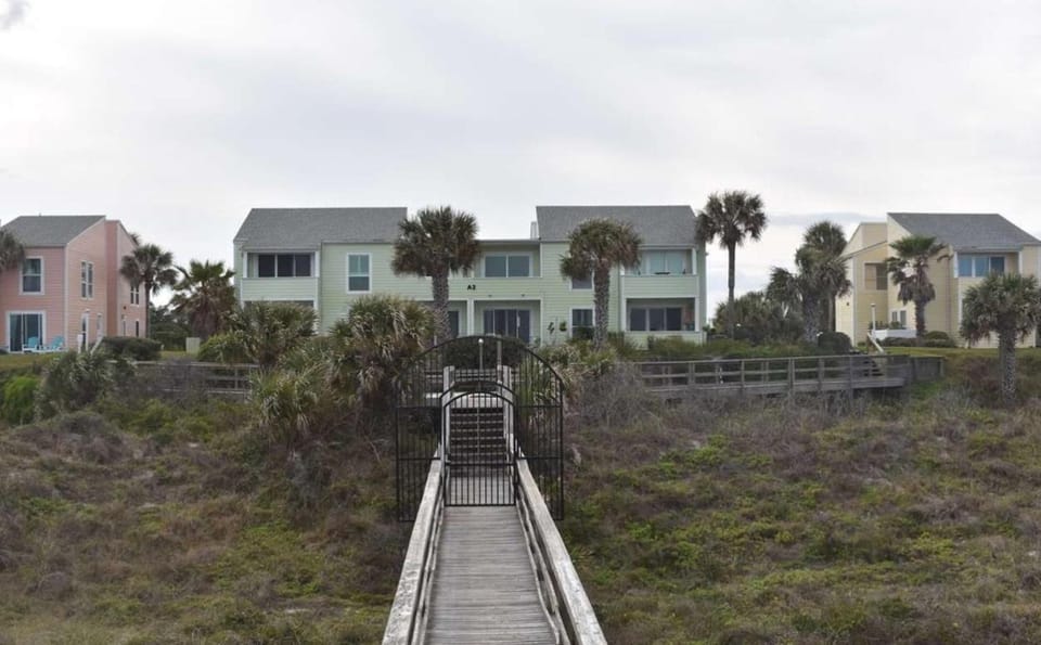 Quail Hollow On the Ocean B3 2D Apartment in Butler Beach