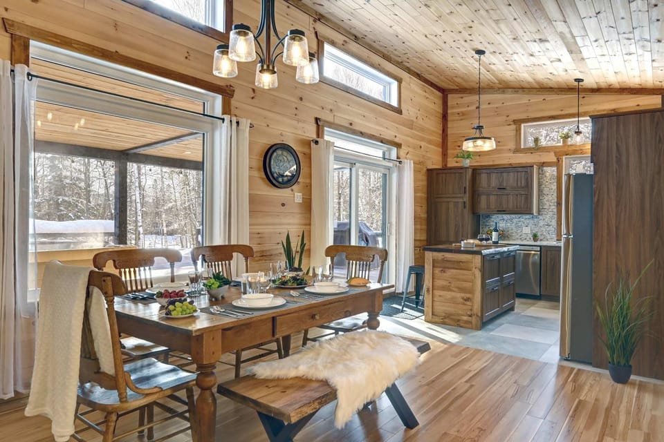 Refuge Tremblant Spa Ski 11min Chalet in Quebec