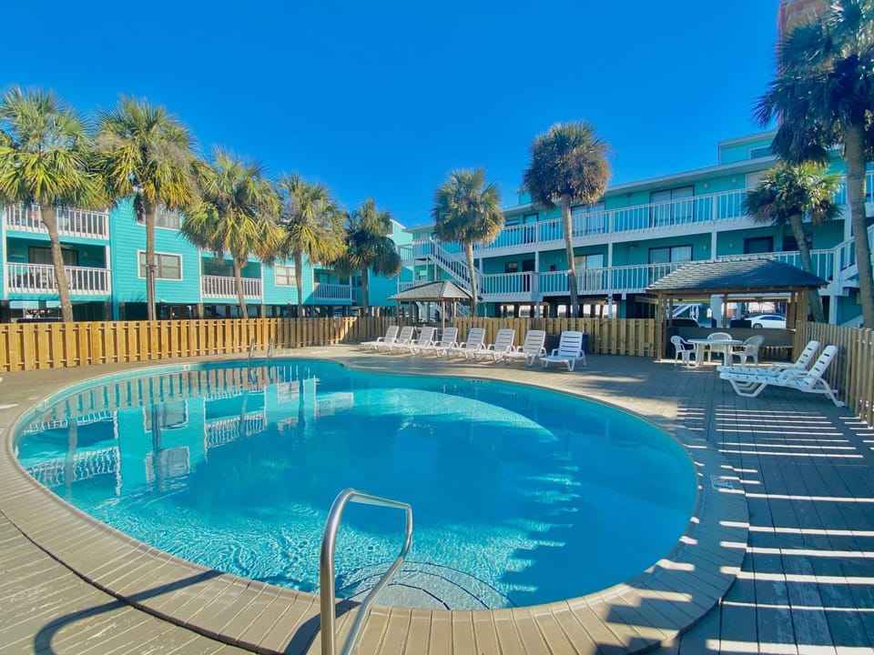 Lani Kai Village 210 by ALBVR - Beautiful Indirect Gulf Views from your Balcony! And great rates!!! House in West Beach