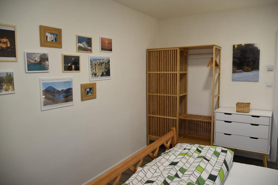 Bed, Photo of the whole room, Bedroom, wardrobe