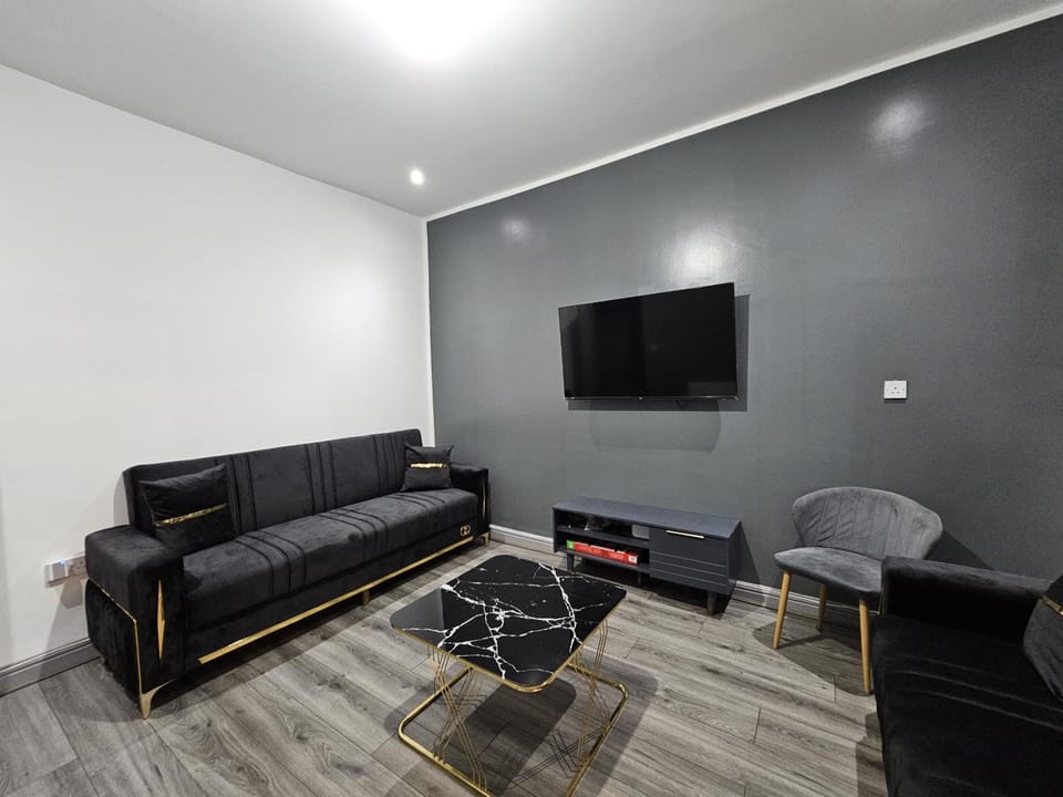 Landcross Co-Living - Private Room Self-Cater House in Manchester