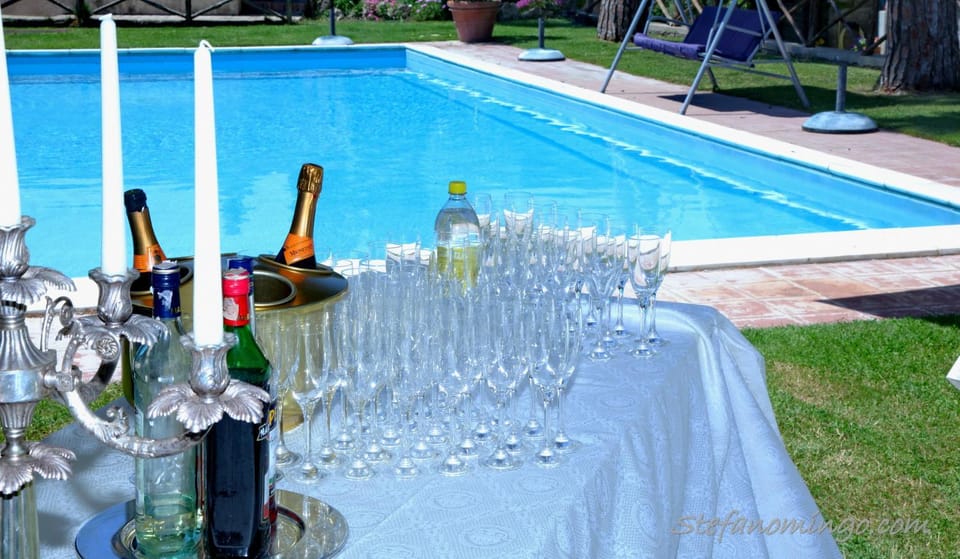 Pool view, Swimming pool, Drinks