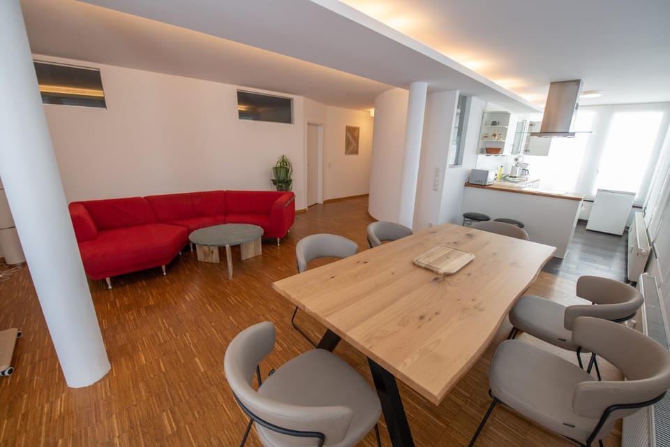 Seating area, Dining area