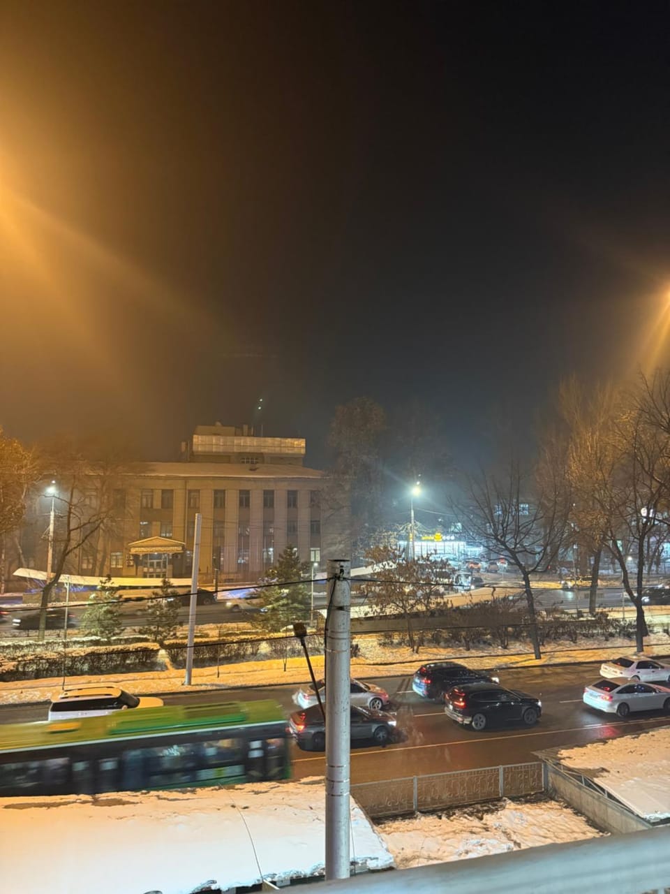 Светлая, уютная квартира в стратегическом районе Apartment in Almaty