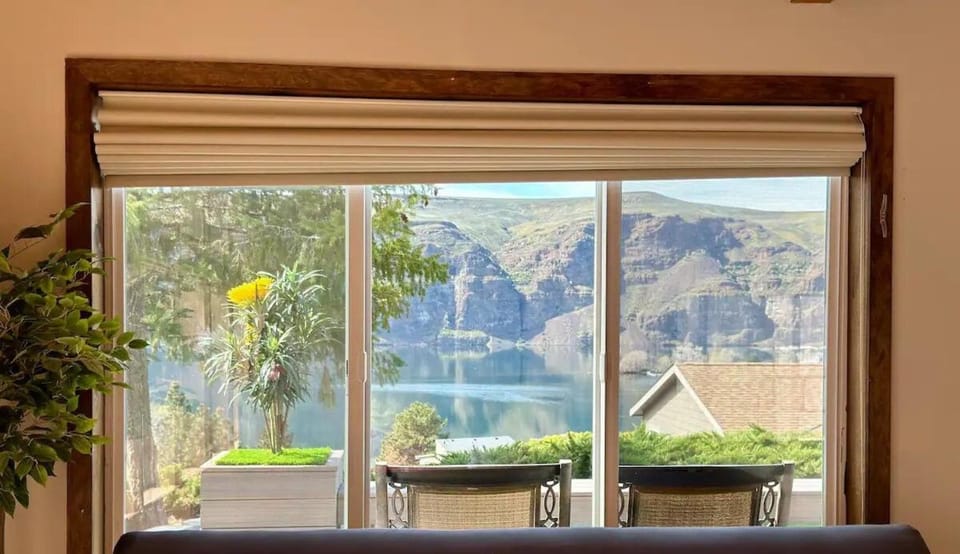 Columbia River Gorge Cabin with Gorgeous View! Cabin in Kittitas County