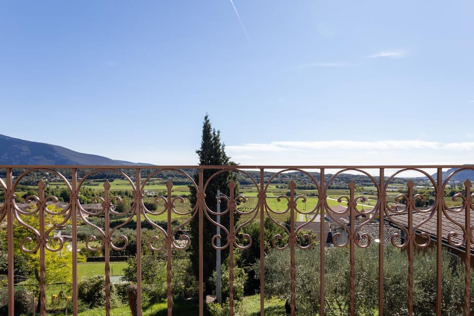Corte La Pellegrina Apartment in Lake Garda