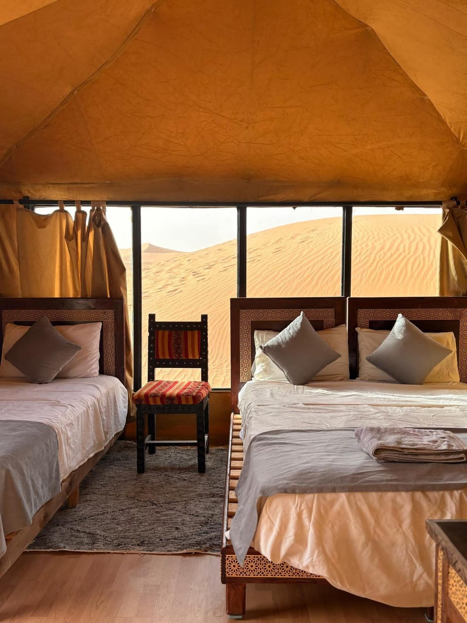 Property building, Bed, Photo of the whole room, Bedroom