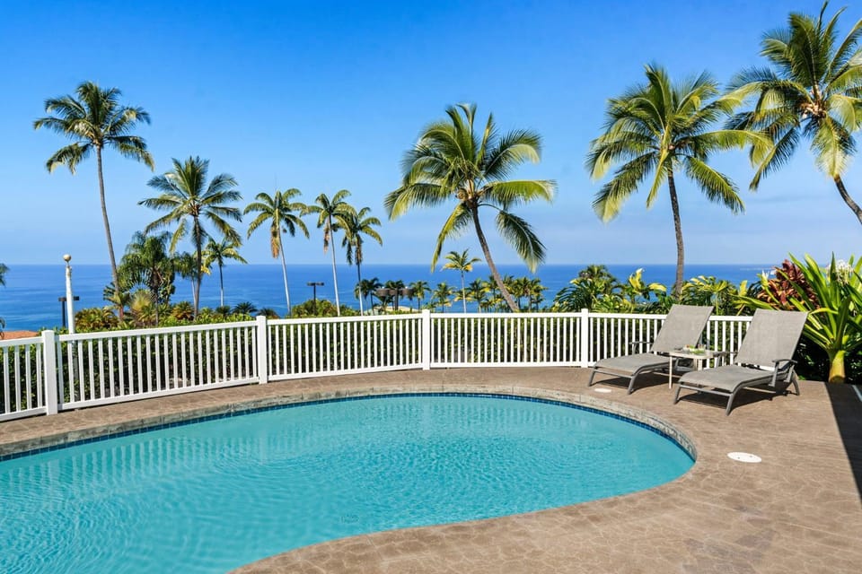 Keauhou Estates Serenity 10 House in Honalo
