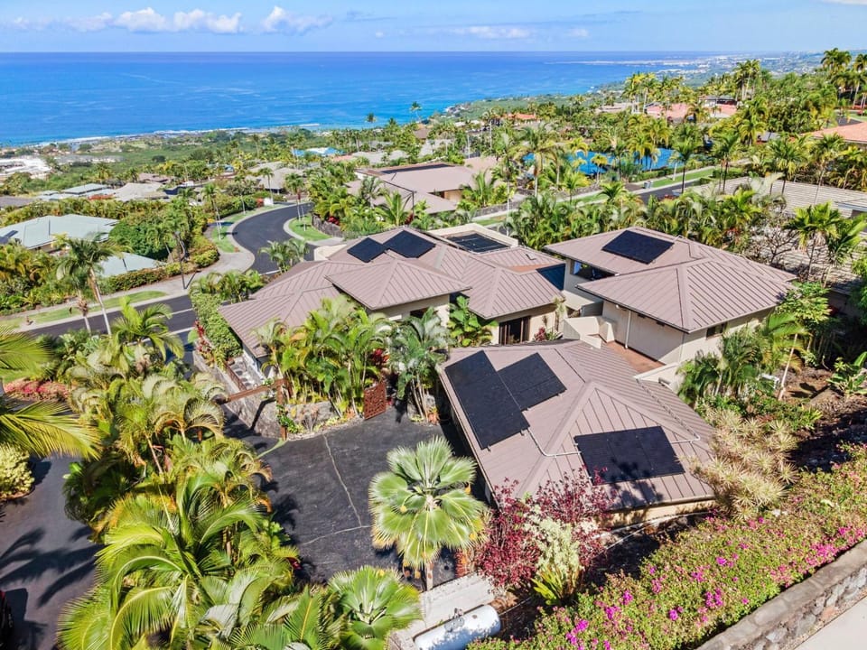 Keauhou Estates Hale Ohana lea 11 House in Honalo