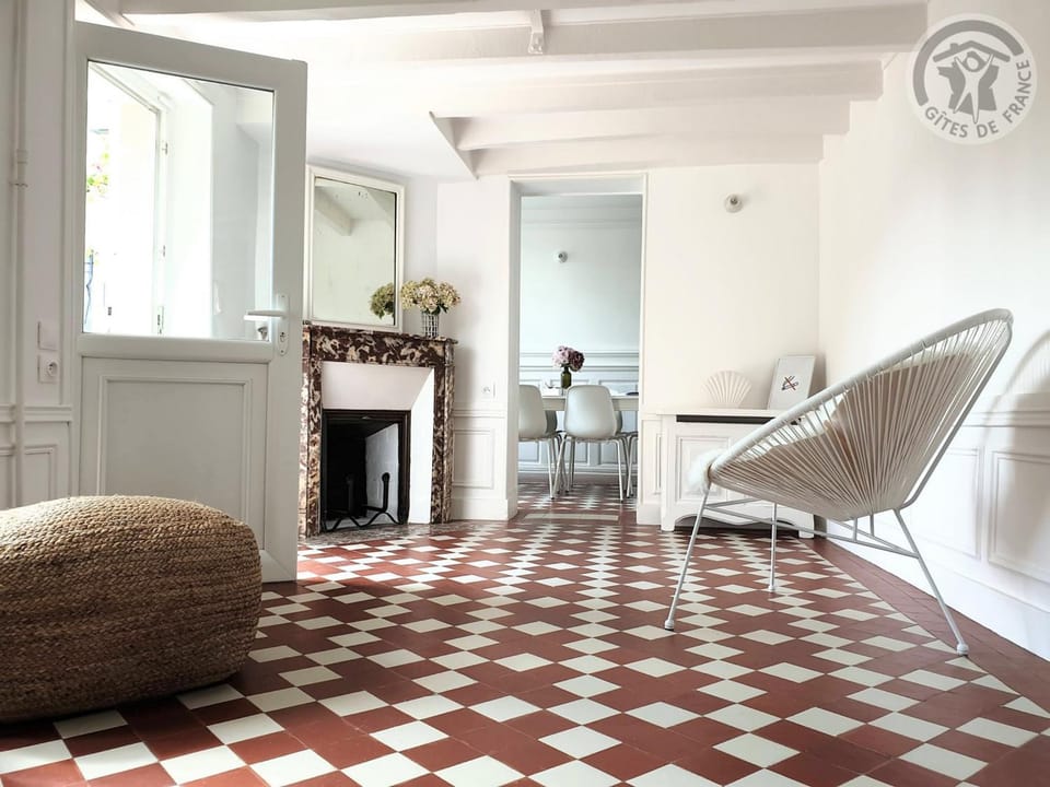 3 Gîtes de Charme avec Parc Arboré, Proche Paris - FR-1-527-96 House in Île-de-France