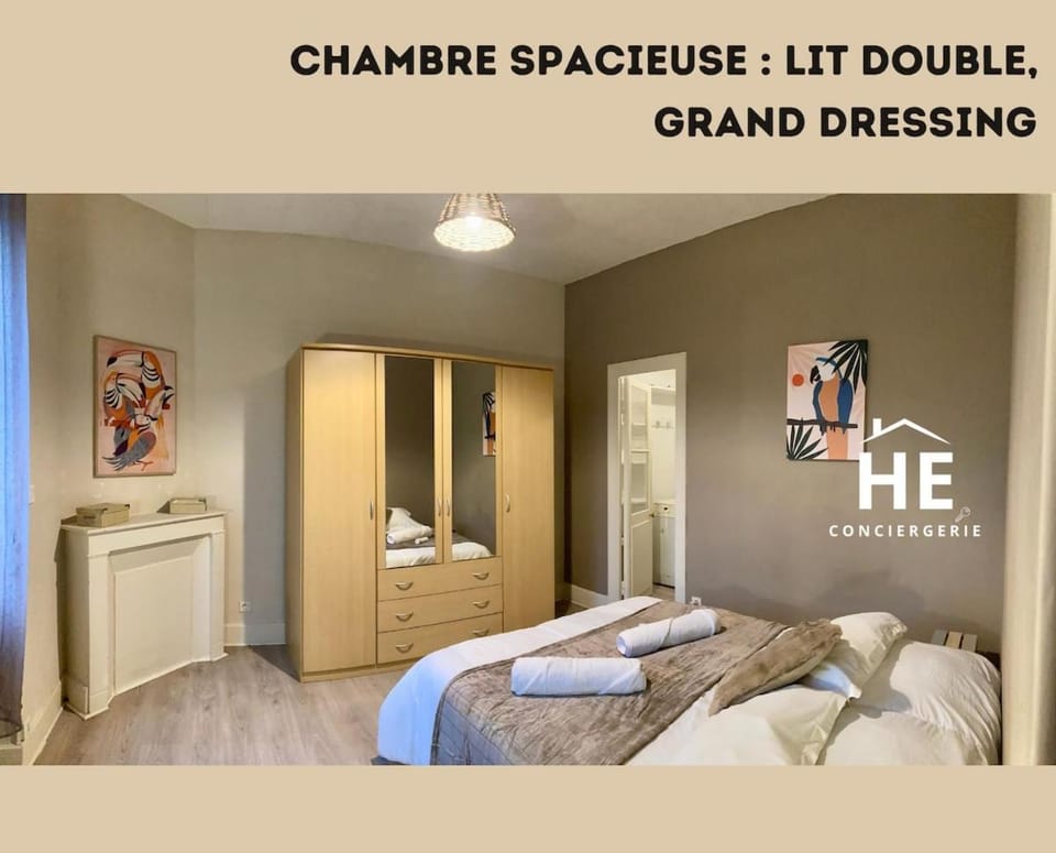 Bedroom, wardrobe