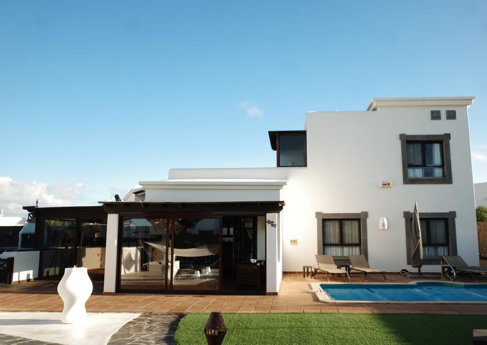 Property building, Garden