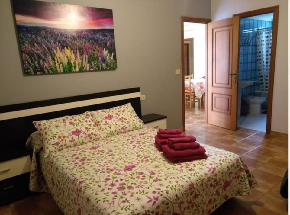 Bed, Bedroom, towels, wardrobe